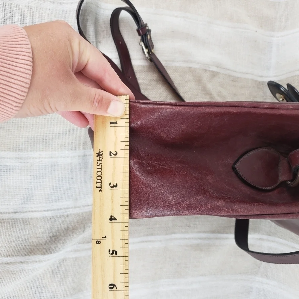 Leather Guild Drawstring Crossbody‎ Bag Purse Maroon